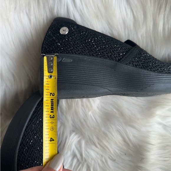 Skechers Black Flats with Sparkly Texture - Picture 13 of 16